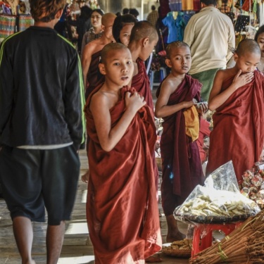 La vita dei monaci in Myanmar
